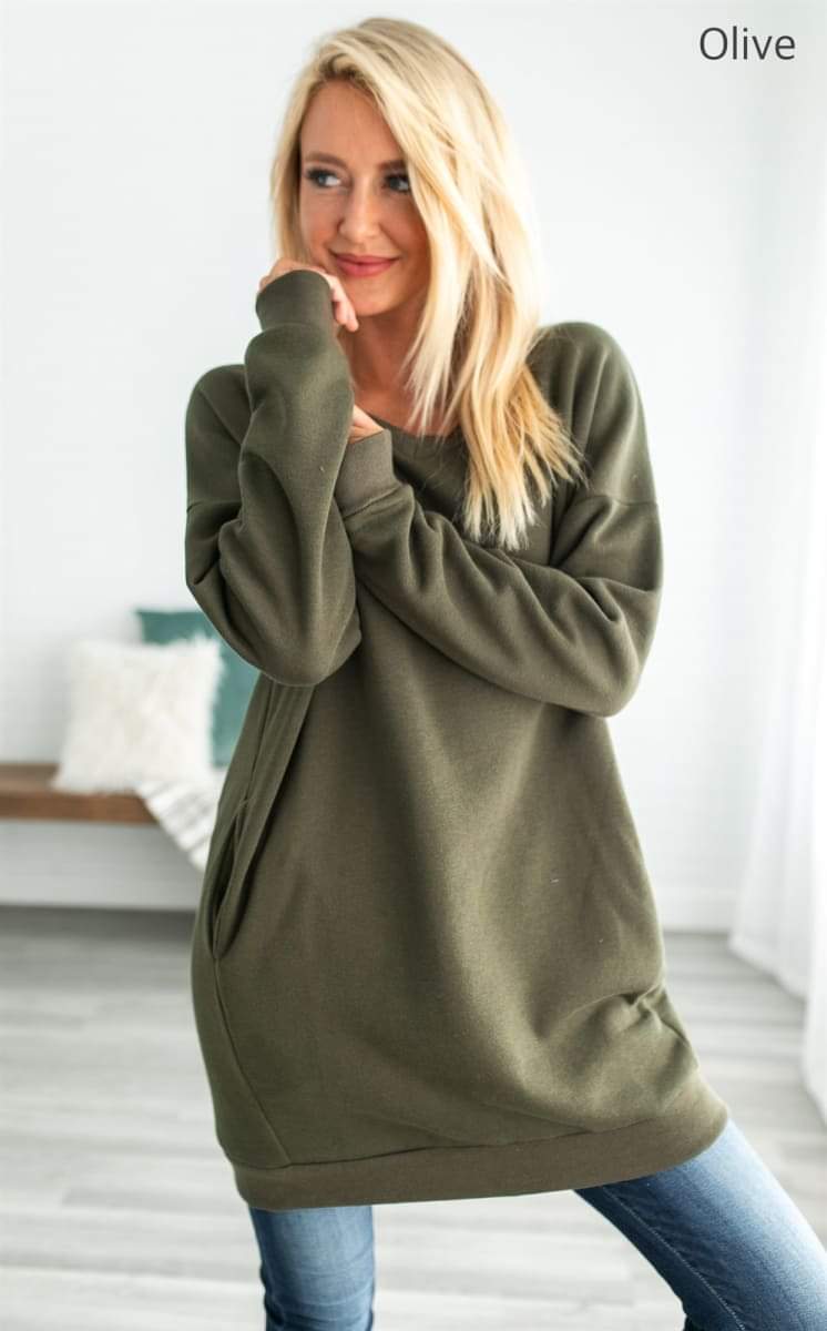 Oversized Tunic Sweatshirt with Pockets